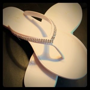 Beach Wedding, Anyone? FlipFlops w/ lil Bling 💍🥂